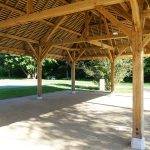 Construction d'une halle couverte ouverte